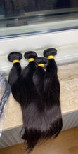 Load and play video in Gallery viewer, Straight Human hair bundles 3- With a closure or frontal
