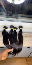 Load and play video in Gallery viewer, Straight Human hair bundles 3- With a closure or frontal
